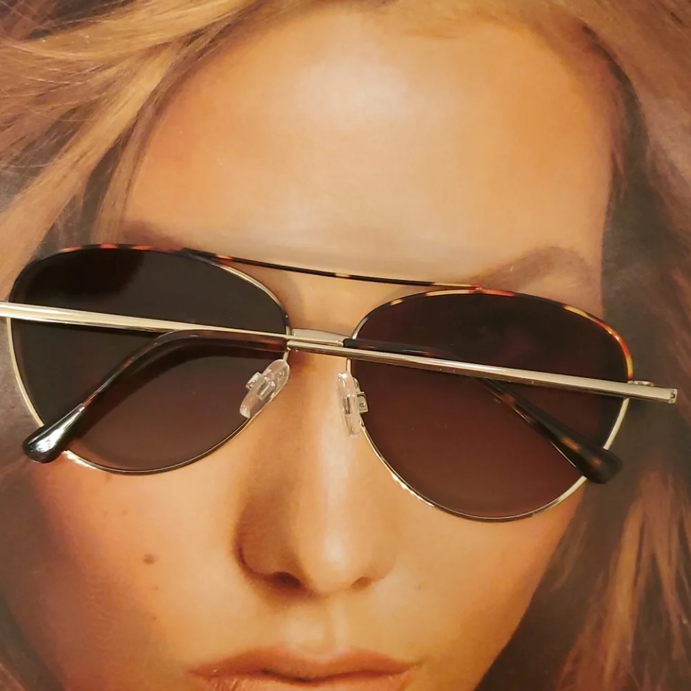 Aviator sunglasses gold and tortoises frame worn one time